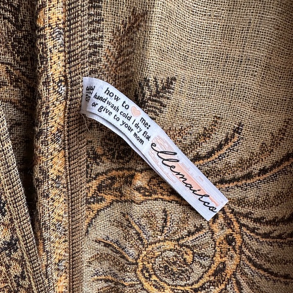 Ellemairco Handmade Kimono Shawl in Cumin - Picture 4 of 4